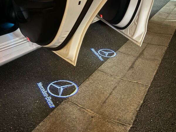『送料無料』メルセデスベンツ Mercedes Benz LEDカーテシライト ドアライト 4個セットW205 W212 W213 W176 W177 X166 X253 C253 X156
