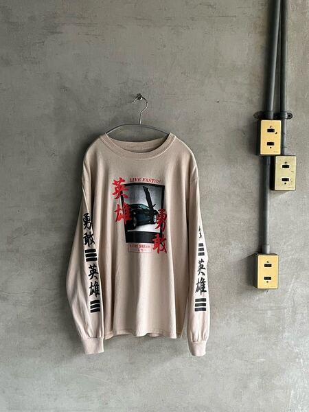 00s 2000年代 漢字 プリント 長袖 Tシャツ ロンT y2k y3k レーシング 英雄 Japan スポーツカー パロディ ロングスリーブ ビンテージ 古着