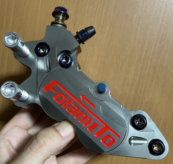 台湾Folamdo-左灰●ブレーキキャリパー●ピッチ40mm●アルミCNC●4POT●ブレンボ FRANDO シグナス V125 グロム ズーマー NSR モンキー
