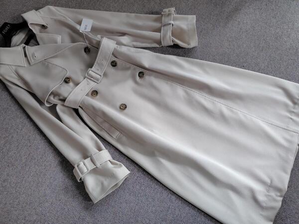 新品 TO BE CHIC Shiina Yamamotoコラボトレンチコート 40(M) ベージュ 66000円