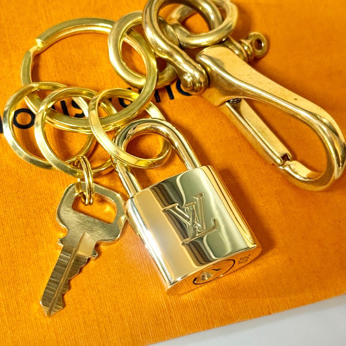 Vuitton ルイヴィトン 南京錠 美品 パドロック 2個セット - メルカリ