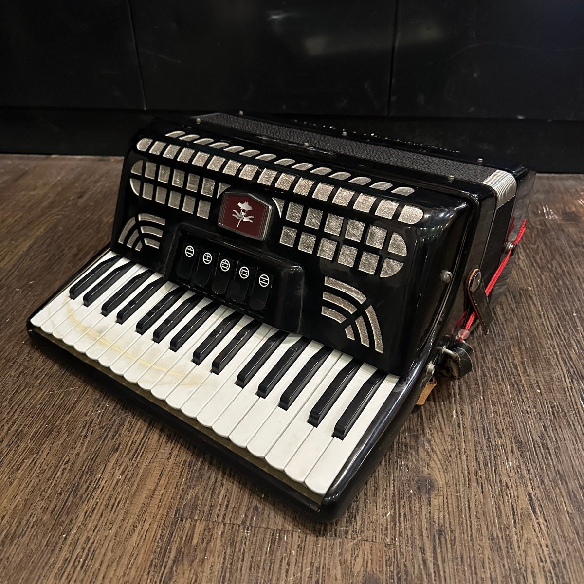 Piano accordion akkordeon WELTMEISTER STELLA 40 bass | eBay
