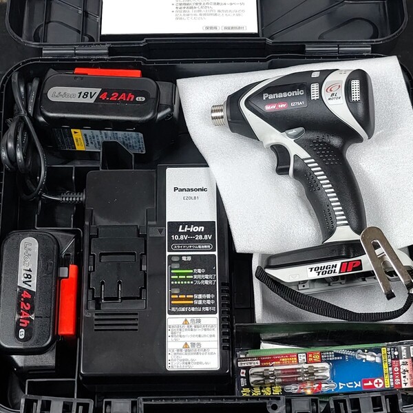 中古品 パナソニック Panasonic 充電式インパクトドライバ EZ75A1 動作確認済 バッテリ2個付