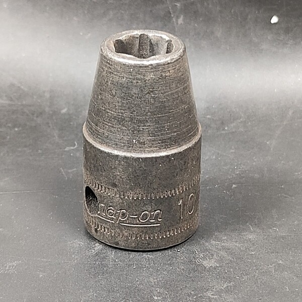中古品 スナップオン Snap-on 差込角1/2” インパクトシャローソケット 6角 10mm IMM100 旧ロゴ