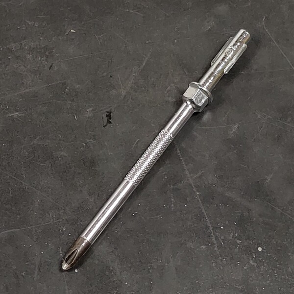 中古品 マックツールズ MAC TOOLS プラスドライバー グリップ無し