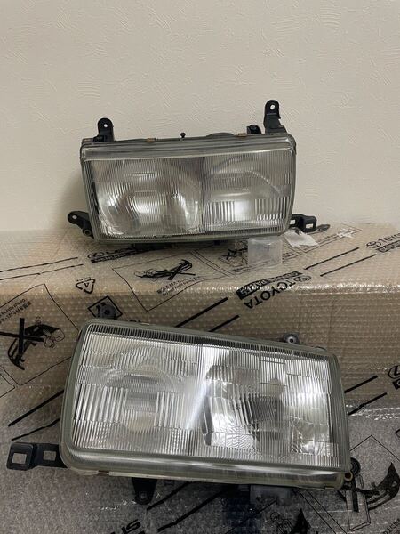 美品 トヨタ純正 ランクル80 後期 ヘッドライト トKOITO 60-34 左右セット FZJ80 HZJ81 HDJ81