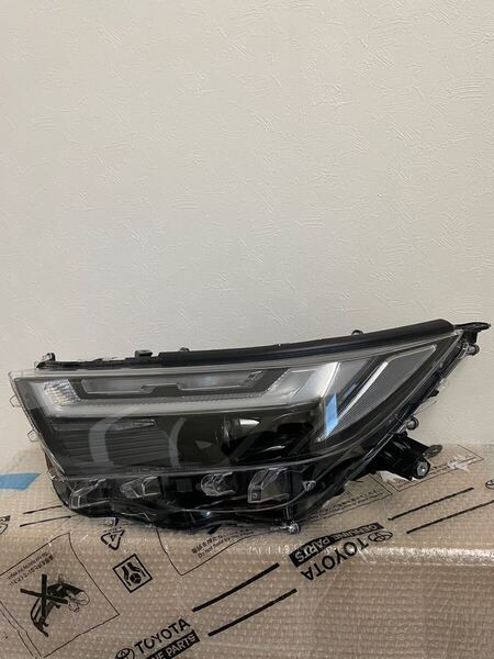 破損無し 極上品 RAV4 ヘッドライト左 AXAH54 STANLEY 42-112 使用期間1ヶ月