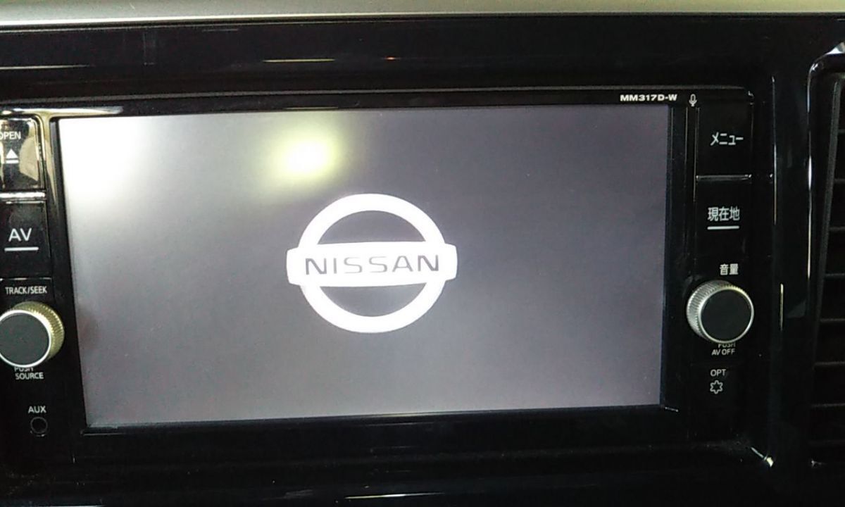 日産純正 MM317D-W (B8260-7992E-NP) ナビフルセグ。Bluetooth