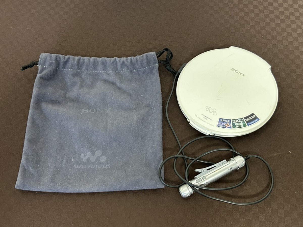 SONY (ソニー) CDウォークマン 本体キズ有 動作確認済 D-NE20