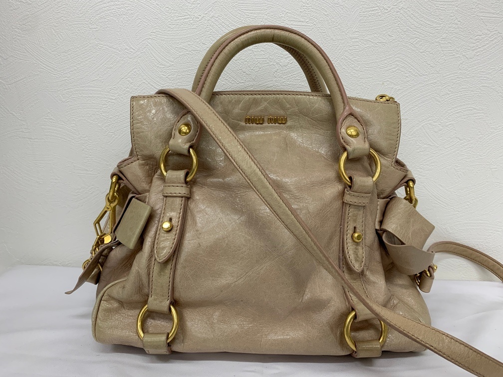 Yahoo!オークション -「ミュウミュウ リボンバッグ」の落札相場