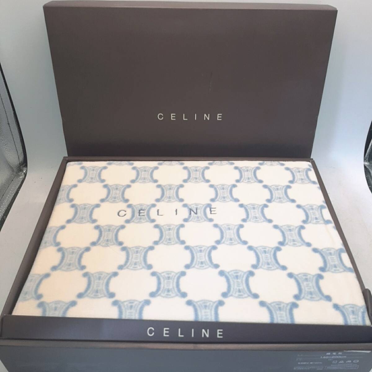 CELINE エンボス加工 グレー ✖️ブラウン綿毛布 CELINE エンボス加工 グレー ✖️ブラウン綿毛布