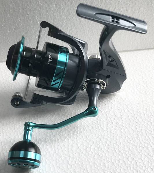 BILLINGSスピニングリール7000☆送料無料☆新品未使用☆グレースカイブルー(ロータリーグリップ)☆左右ハンドル変更可能☆アルミ合金製☆
