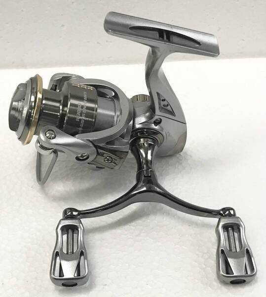 スピニングリール SILVER WINGS3000☆送料無料☆新品未使用☆左右ハンドル変更可能☆デュアルハンドル☆アルミ合金製☆220グラム☆