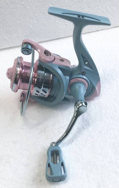 HAUT TONスピニングリールSPカラーBLUE SKY SAKURA1500S☆送料無料☆新品未使用☆左右ハンドル変更可能☆アルミ合金製☆