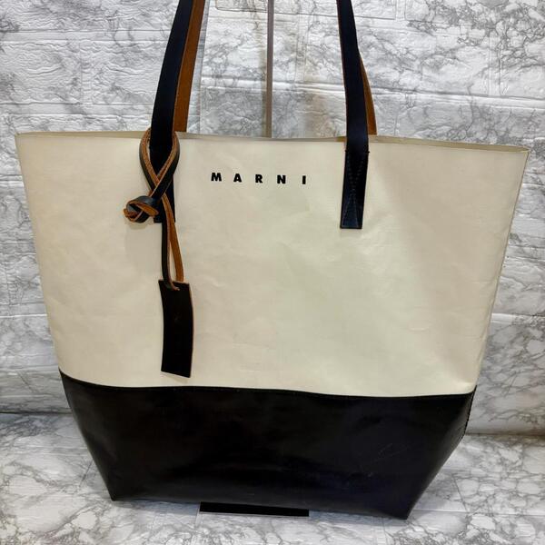 MARNI マルニ トートバッグ トライベッカ Tribeca SHMQ0037A0 ブラック 黒 ホワイト 白