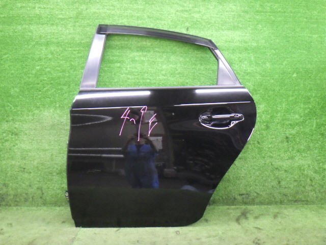 ☆ 即決あり H21年 30 プリウス ZVW30 左 リアドア 67004-47080