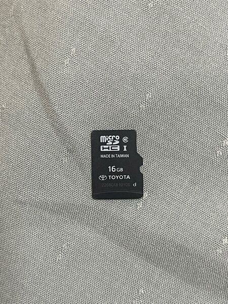 トヨタ純正ナビ DSZT-YC4T用 地図SDカード、地図データ2023年秋版 08675-0BE46 動作確認済みです。