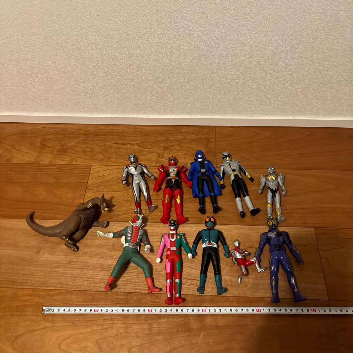 ウルトラマン＆怪獣、仮面ライダー、戦隊ヒーローソフビ約70体セット