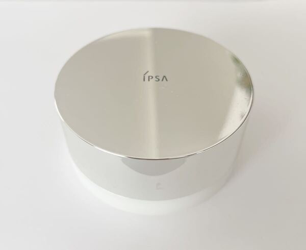 イプサ / スキンケアパウダー 素肌で過ごすシーンも美白ケアができる薬用美白パウダー 25g 定価5940円