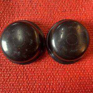 送料無料 VW ゴルフ2 ジェッタ2 リアショックマウントカバー キャップ 2個 191512135 中古
