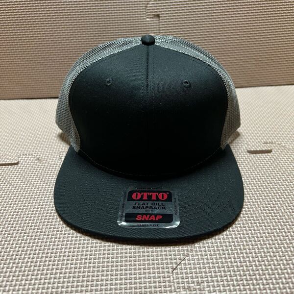 新品未使用 OTTO コットンツイルフラットバイザーメッシュキャップのブラックチャコールグレー