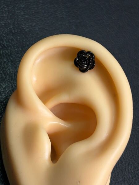 16G ブラック 薔薇 バラ 花 ボディピアス ストレートバーベル 軟膏
