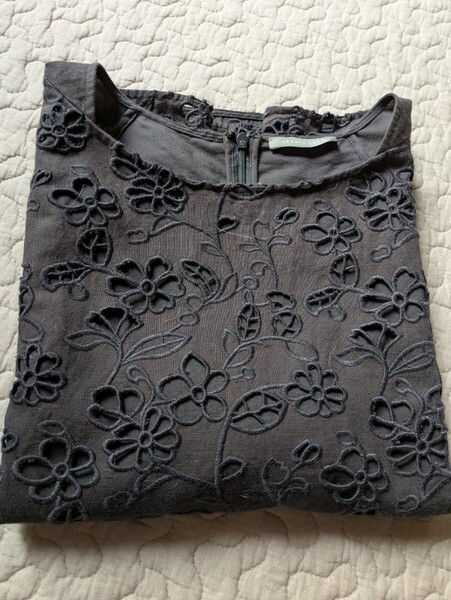 theory luxe フレンチスリーブ ブラウス セオリーリュクス トップス 裏付 カットレース 綿麻 サイズ38 USED ネイビー コンシールファスナー
