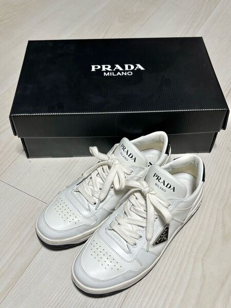 PRADA ダウンタウントライアングルロゴスニーカー ホワイトレザー 38