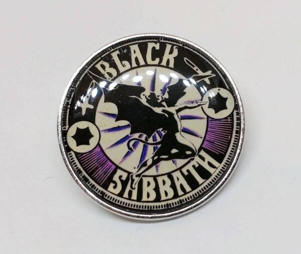 送料無料 ブラック・サバス 悪魔 ロックバンド ピンブローチ ピンズ PINS バッジ バッヂ アメリカン雑貨 スマアク