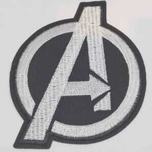 送料無料 アベンジャーズ ホワイト アメコミ アイロン のりつき 刺繍 ワッペン アップリケ アメリカン雑貨 スマアク
