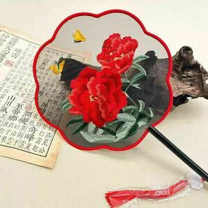 高級団扇 うちわ 両面刺 シルク素材 上品手芸 中国伝統刺繍 赤牡丹②