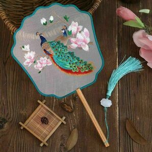 うちわ 両面刺 上品 団扇 和装 浴衣 花火大会 踊り 軽量 緑色 鳳凰