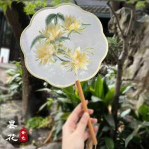 高級団扇 うちわ 両面刺繍 シルク素材 上品手芸 中国伝統刺繍 月下美人
