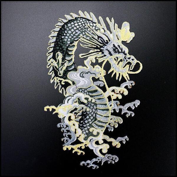 波に乗り 雲にのり ドラゴン 竜 ワッペン アイロン 豪華刺繍 悪龍
