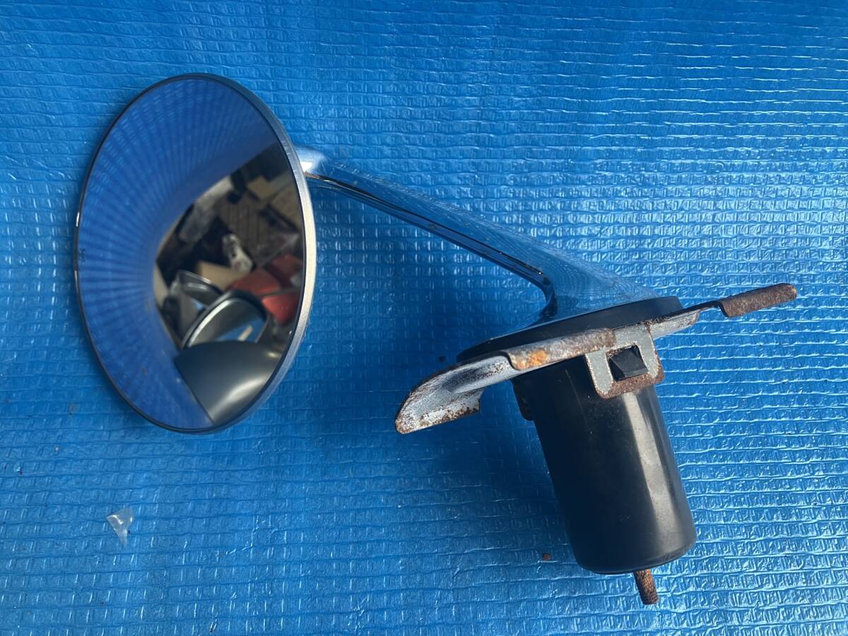 旧車。当時物。日産。ケンメリ。ヨンメリ。純正。フェンダーミラー。本体左右。中古品 旧車。当時物。日産。ケンメリ。ヨンメリ。純正。フェンダー
