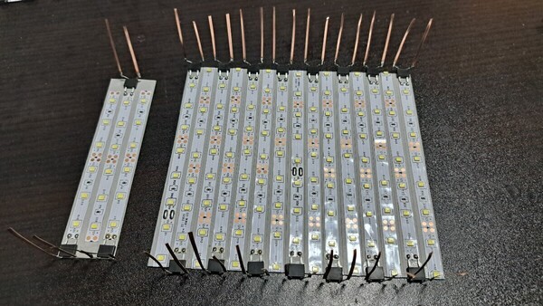 送料無料! 鉄道模型 nゲージ 白色 LED led 室内灯 新幹線用 16本+予備2本セット 100系 300系 500系など のぞみ ひかり こだま(1)