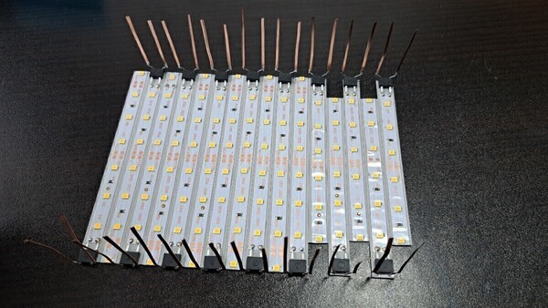 送料無料! 鉄道模型 nゲージ 電球色 LED led 室内灯 285系 サンライズエクスプレス 14両+予備2本 テープLED 点灯確認済み(1)