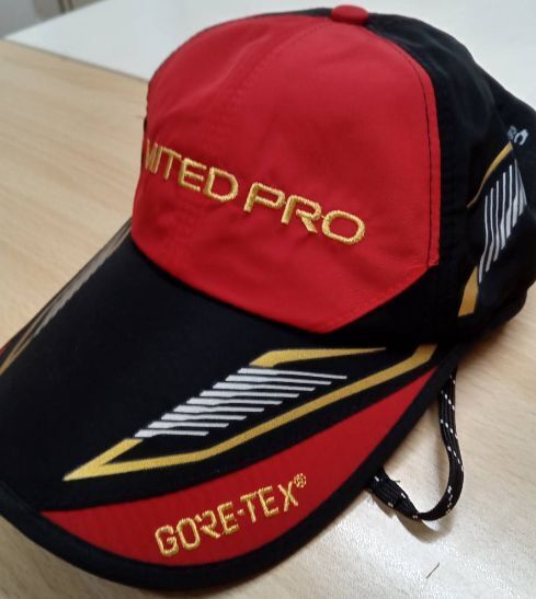 【送料無料】シマノ LIMITED PRO 帽子 ゴアテックス GORE-TEX キャップ ウインドストッパー Red&Black Feather Pattern