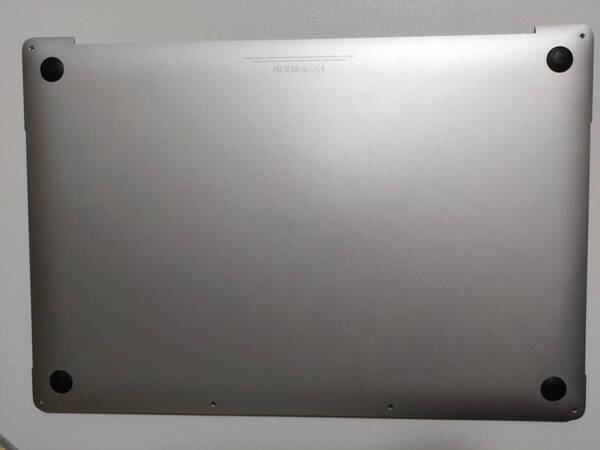 Macbook Pro 2016、2017 15インチモデルA1707用ボトムカバー(シルバー色)