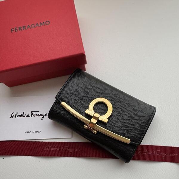 【極上美品】912 Ferragamo サルバトーレフェラガモ カードケース