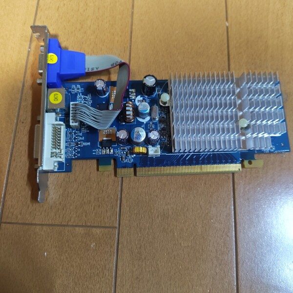 グラフィックボード PCIE接続 ビデオカード