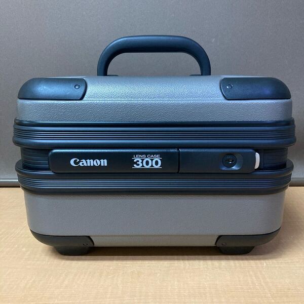 ◎送料無料 ※カギ欠品 Canon LENS CASE 300 LCASE300 EF300mm F2.8L IS USM キャノン レンズ ケース 収納ボックス キャリー バッグ カメラ