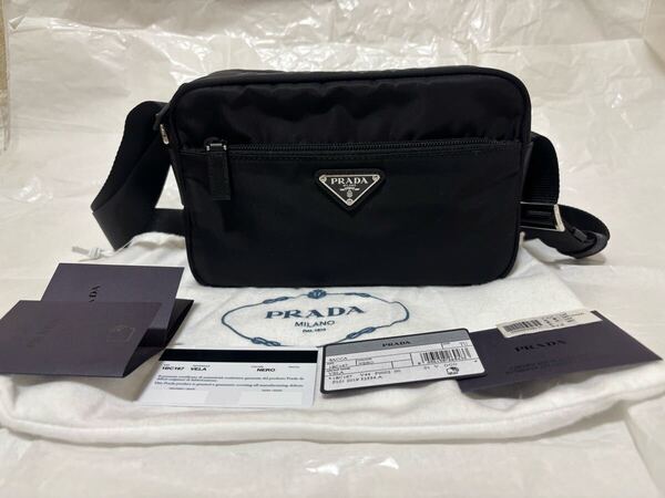 新品 プラダ ナイロン ショルダーバッグ PRADA クロスボディ ブラック テスートナイロン 斜め掛け カメラバッグ