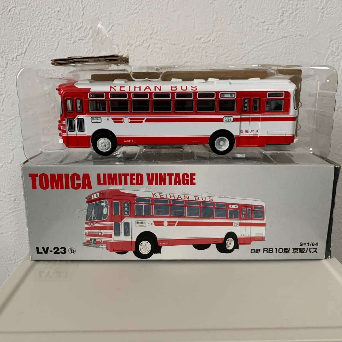 トミカ リミテッドヴィンテージ  東京都交通局　日野　RB10型　トミーテック Amazon | トミカリミテッドビンテージ LV-23a 日野 RB10型 東京