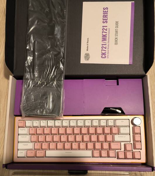 COOLER MASTER・クーラーマスター CK721 キーボード ( CK-721-SKTR2-US / 赤軸 / Sakura / 有線 + 無線 / 英語 / メカニカル )