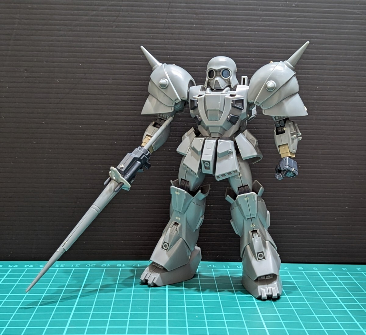 ジャンク品 機動戦士ZZガンダム 1/144旧キット AMX-011 ザクⅢの