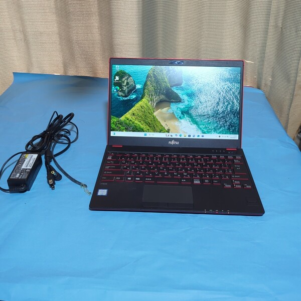 lifebook wu2/c2 i5-7300U 256GB 12GB 傷有り