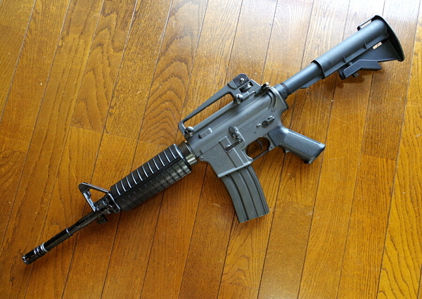 即決!東京マルイ コルト M4A1カービン