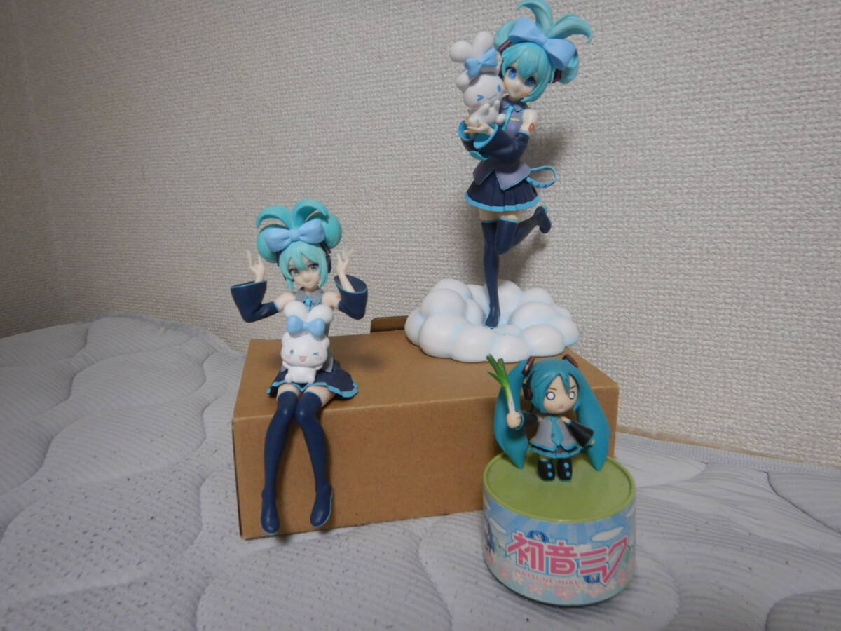 初音ミク×シナモロールのコラボ新ビジュアルが圧倒的華麗さで