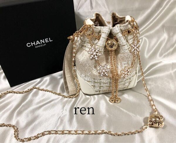 希少新品 CHANEL シャネル ノベルティ ショルダーバッグ ゴールドチェーン 巾着ショルダーバッグ ホワイトゴールド